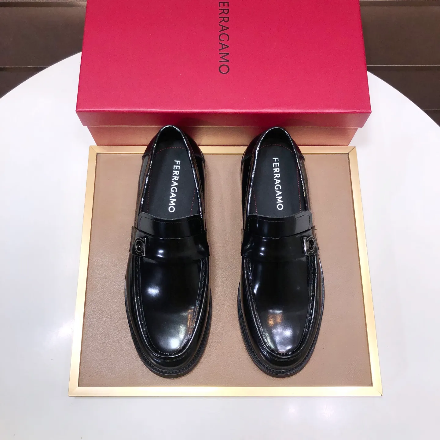 Men's shoes 💰540💰 [Ferragamo/Ferragamo] The latest model from the counter. Original imported high-quality cowhide with open sides + imported 🐂 cowhide lining + original luxury metal buckle + original combination outsole. Comparison is stress-free 38–45 (45 is custom-made and cannot be returned or exchanged)